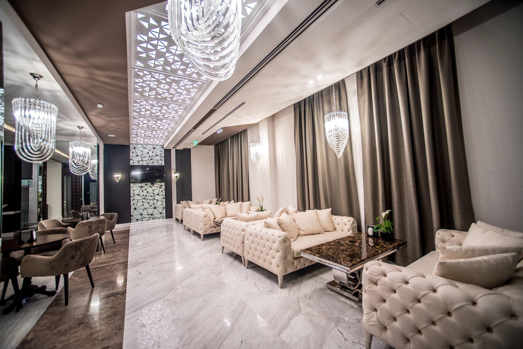 Aghababyan'S Hotel Erivan Dış mekan fotoğraf The lobby of the hotel
