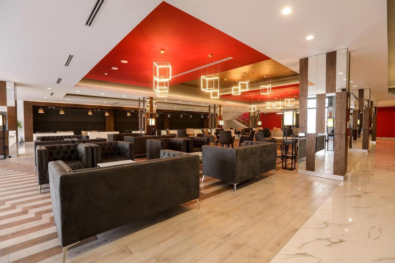 Aghababyan'S Hotel Erivan Dış mekan fotoğraf The lounge at the airport